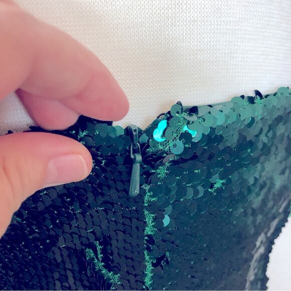 Black halo emerald green sequin holiday party knee length dress size 8 NEW - Picture 4 of 7